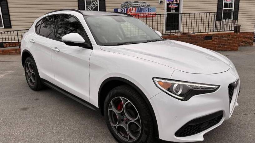 ALFA ROMEO STELVIO 2018 ZASFAKPN1J7C28125 image